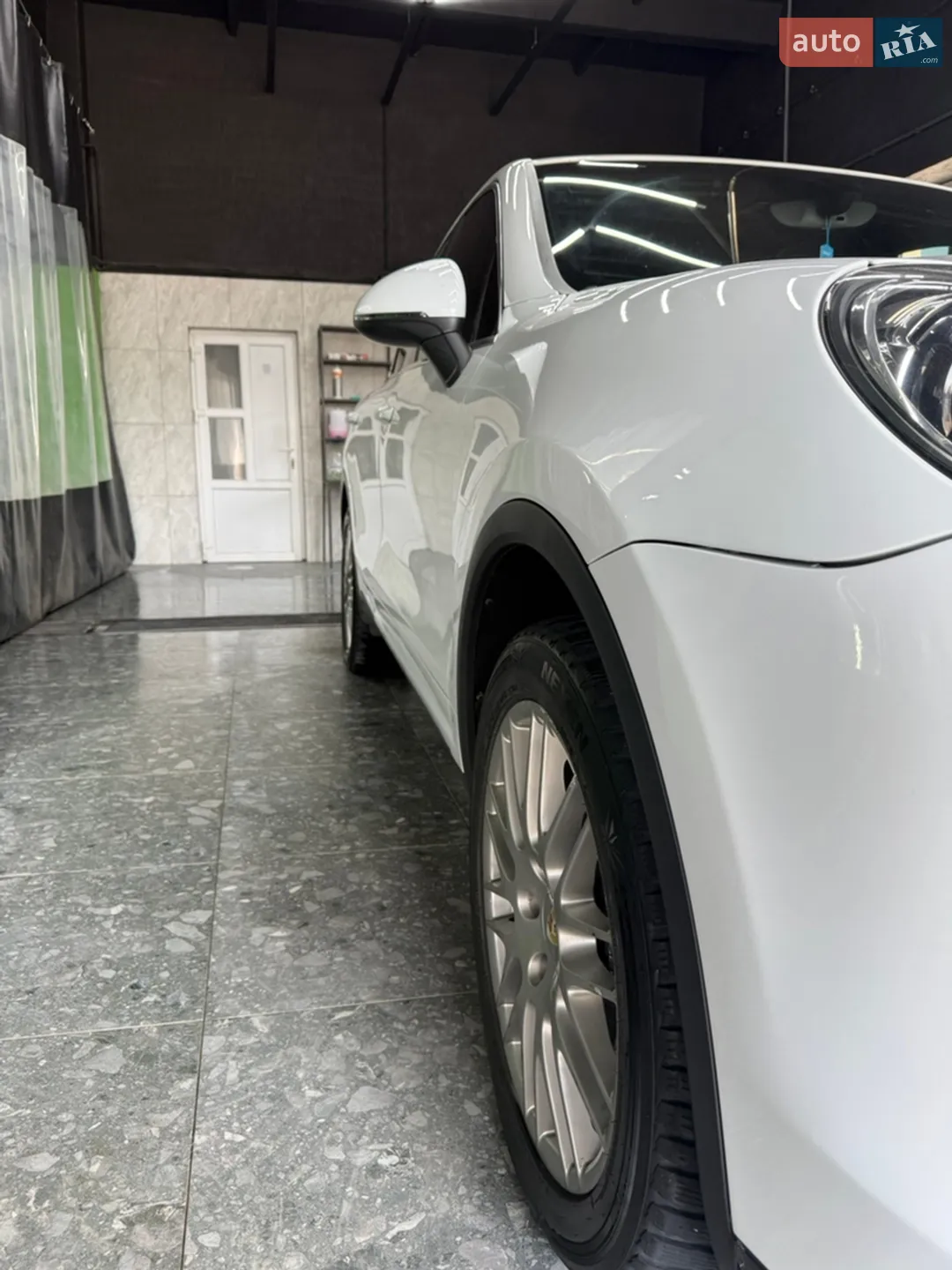 2015 Porsche Cayenne - мініатюра 4