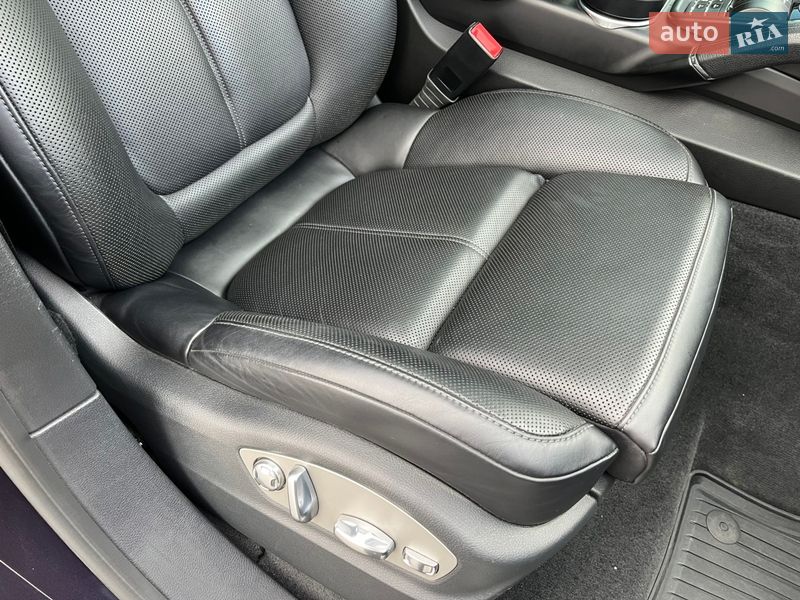 Позашляховик / Кросовер Porsche Cayenne 2016 в Києві