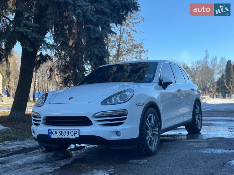 2013 Porsche Cayenne, VIN WP1ZZZ92ZELA32008:plate — фото 1 (autoria)