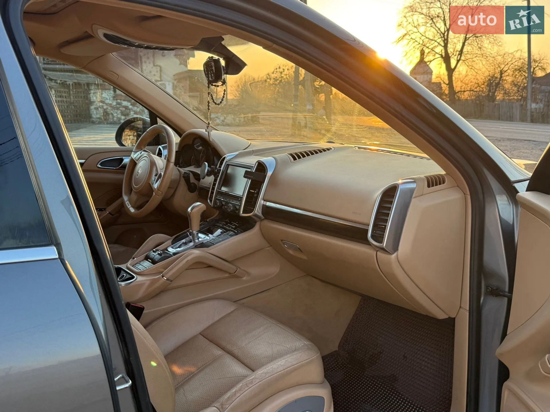 2010 Porsche Cayenne - мініатюра 46