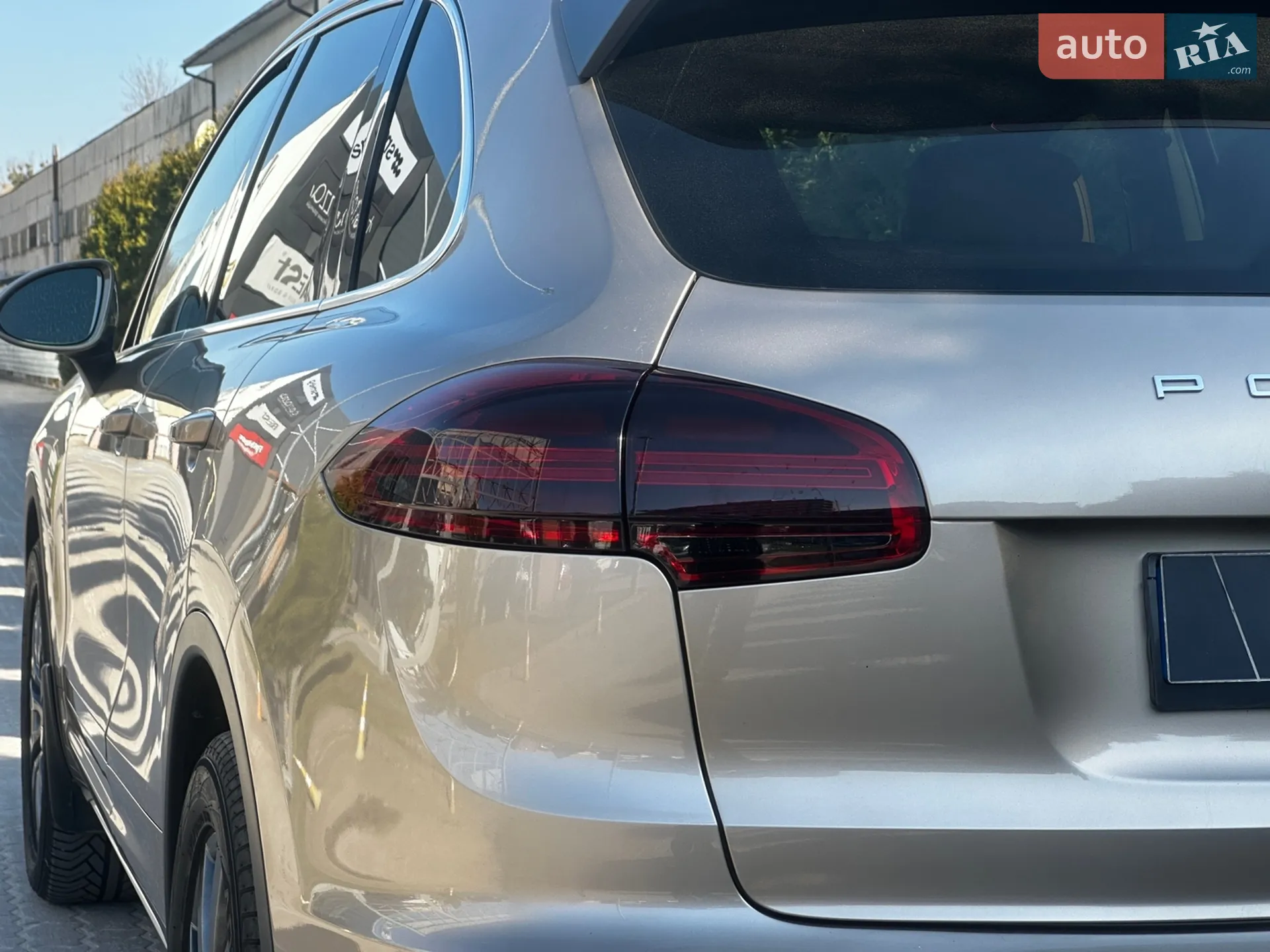 2016 Porsche Cayenne - мініатюра 9