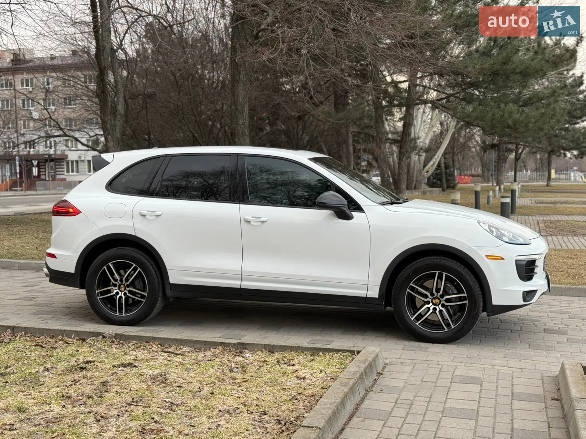 2017 Porsche Cayenne - мініатюра 23