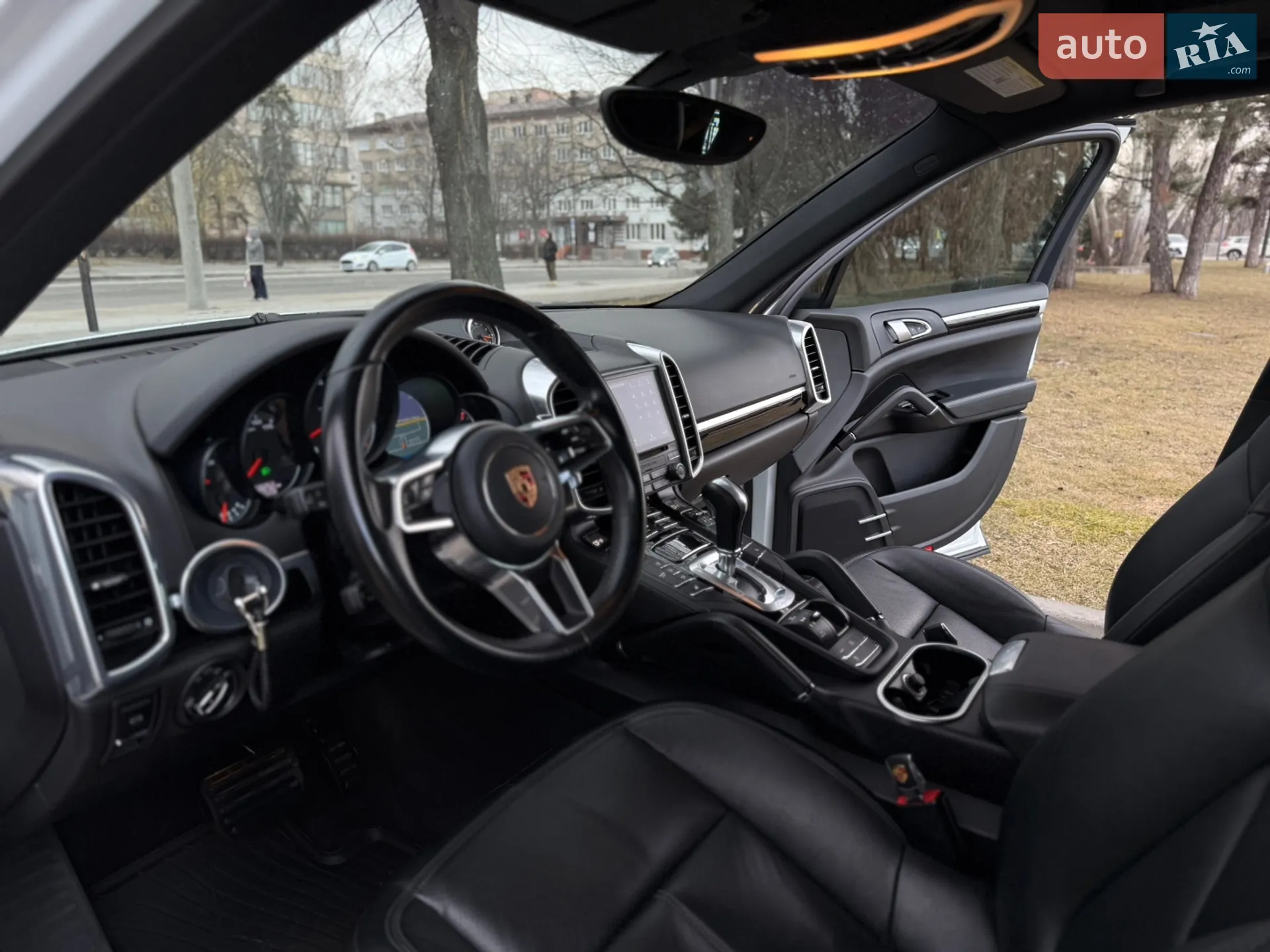 2017 Porsche Cayenne - мініатюра 37