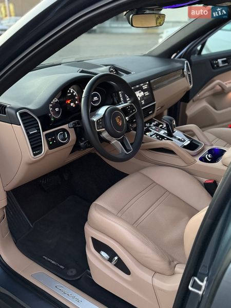Внедорожник / Кроссовер Porsche Cayenne 2020 в Киеве