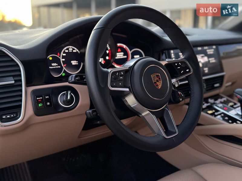 Внедорожник / Кроссовер Porsche Cayenne 2020 в Киеве