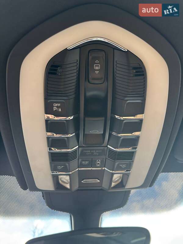 Внедорожник / Кроссовер Porsche Cayenne 2013 в Василькове