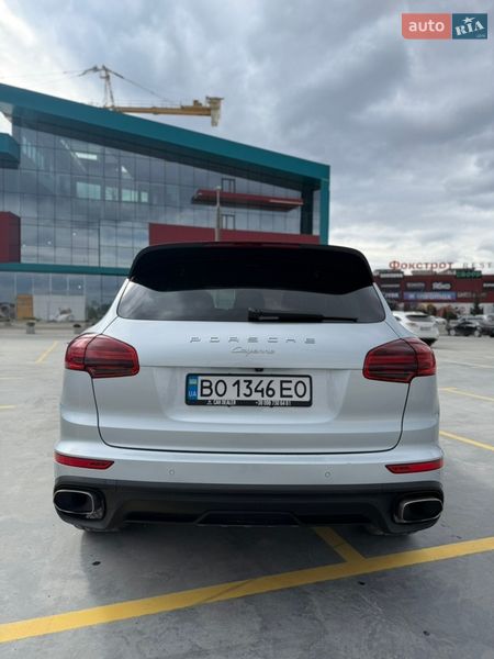 Внедорожник / Кроссовер Porsche Cayenne 2016 в Тернополе