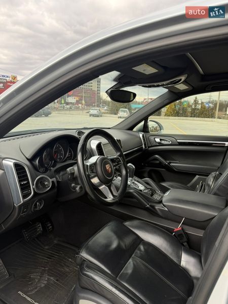 Внедорожник / Кроссовер Porsche Cayenne 2016 в Тернополе