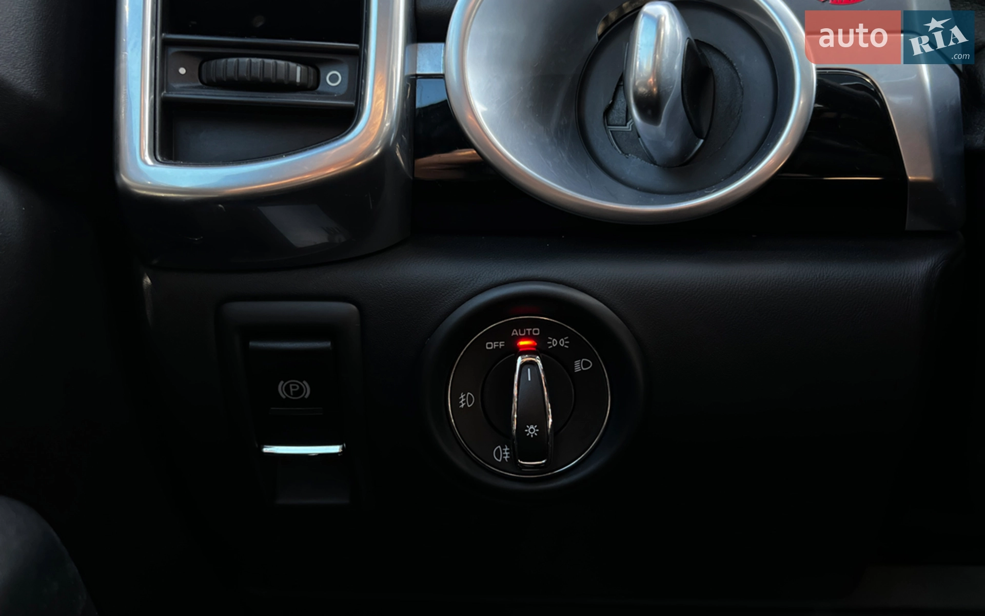 2014 Porsche Cayenne - мініатюра 26
