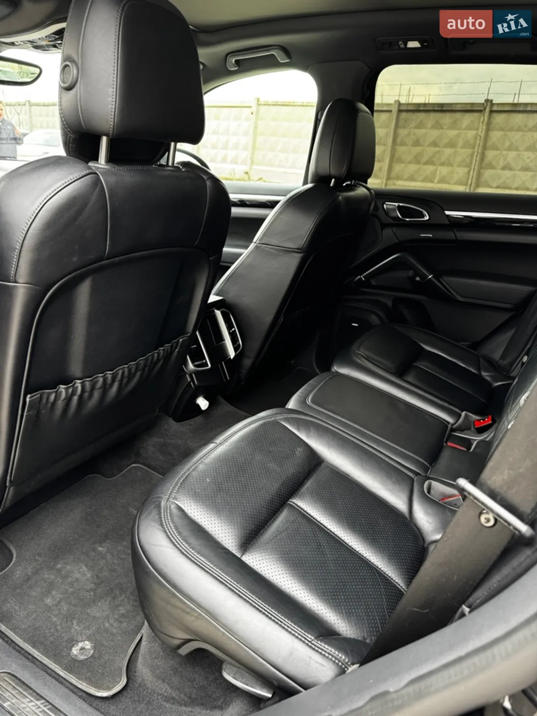 2016 Porsche Cayenne - мініатюра 17