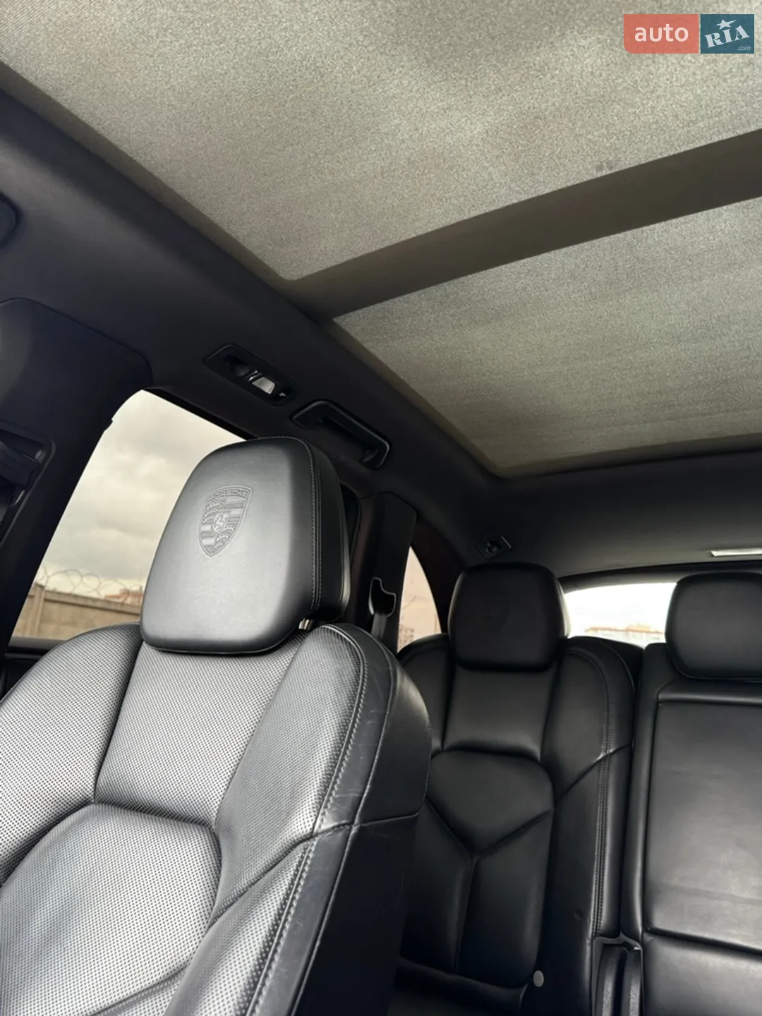 2016 Porsche Cayenne - мініатюра 36