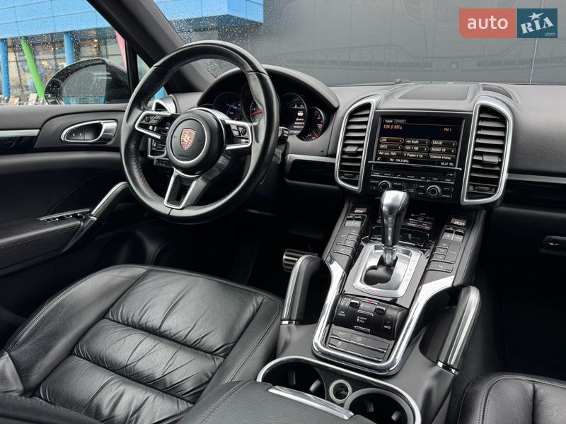 Позашляховик / Кросовер Porsche Cayenne 2016 в Києві