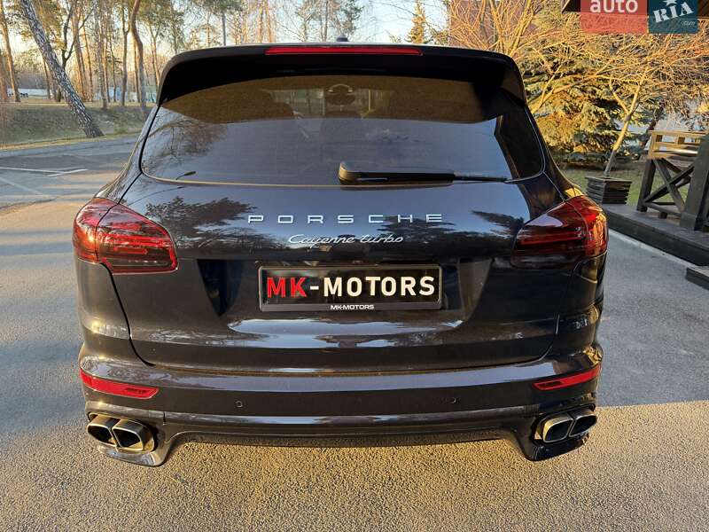 Внедорожник / Кроссовер Porsche Cayenne 2015 в Киеве