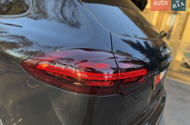 Внедорожник / Кроссовер Porsche Cayenne 2015 в Киеве