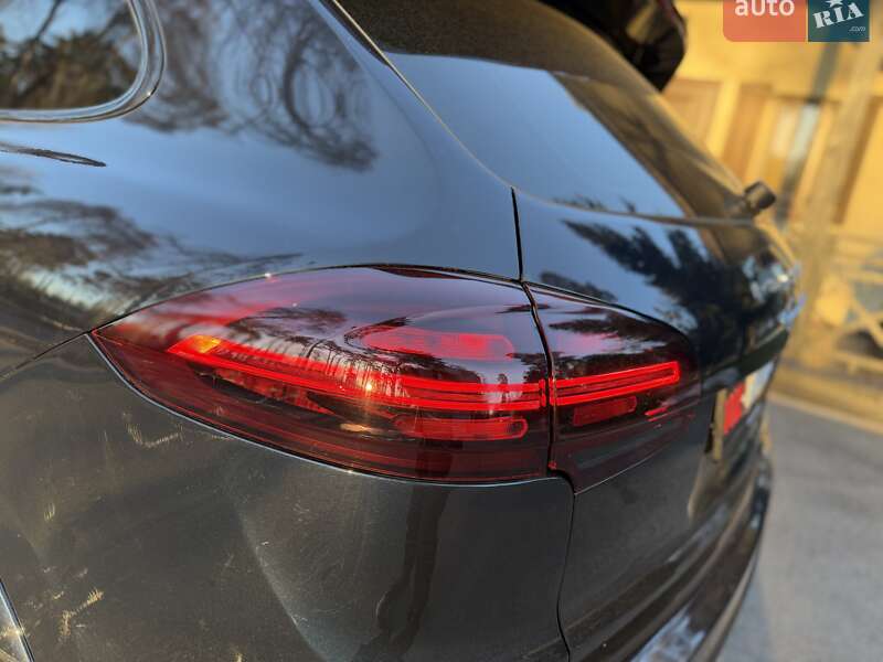 Внедорожник / Кроссовер Porsche Cayenne 2015 в Киеве
