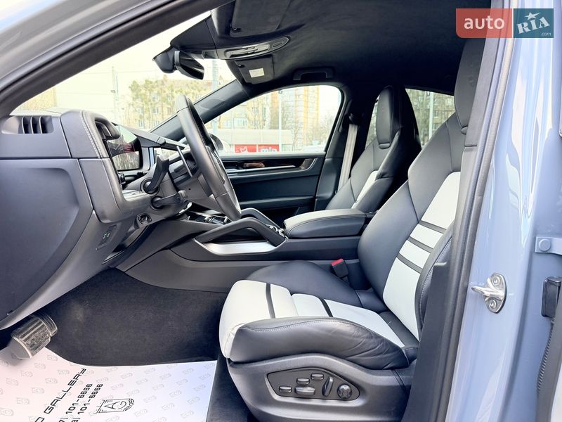 Внедорожник / Кроссовер Porsche Cayenne 2025 в Киеве