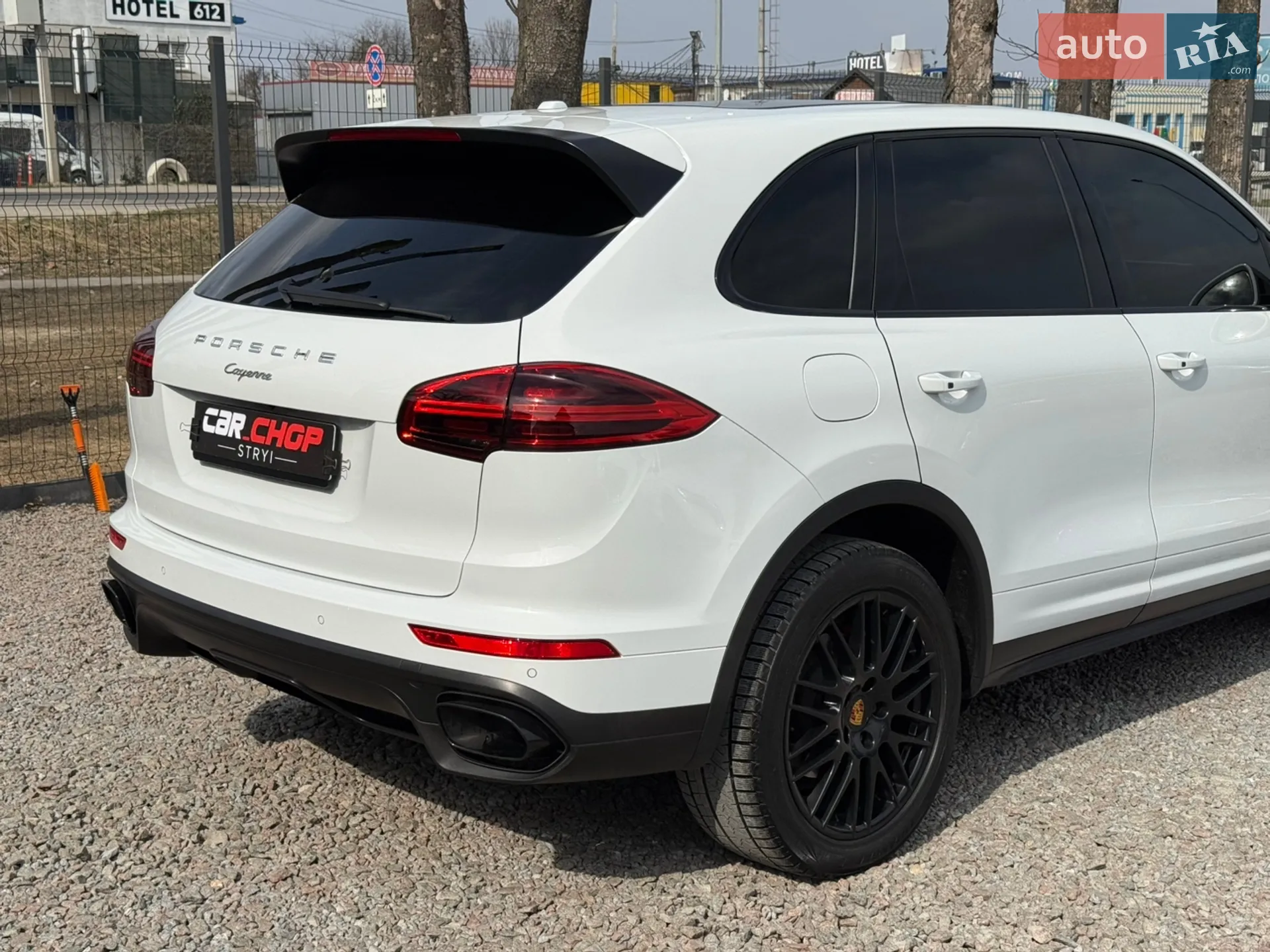 2016 Porsche Cayenne - мініатюра 24
