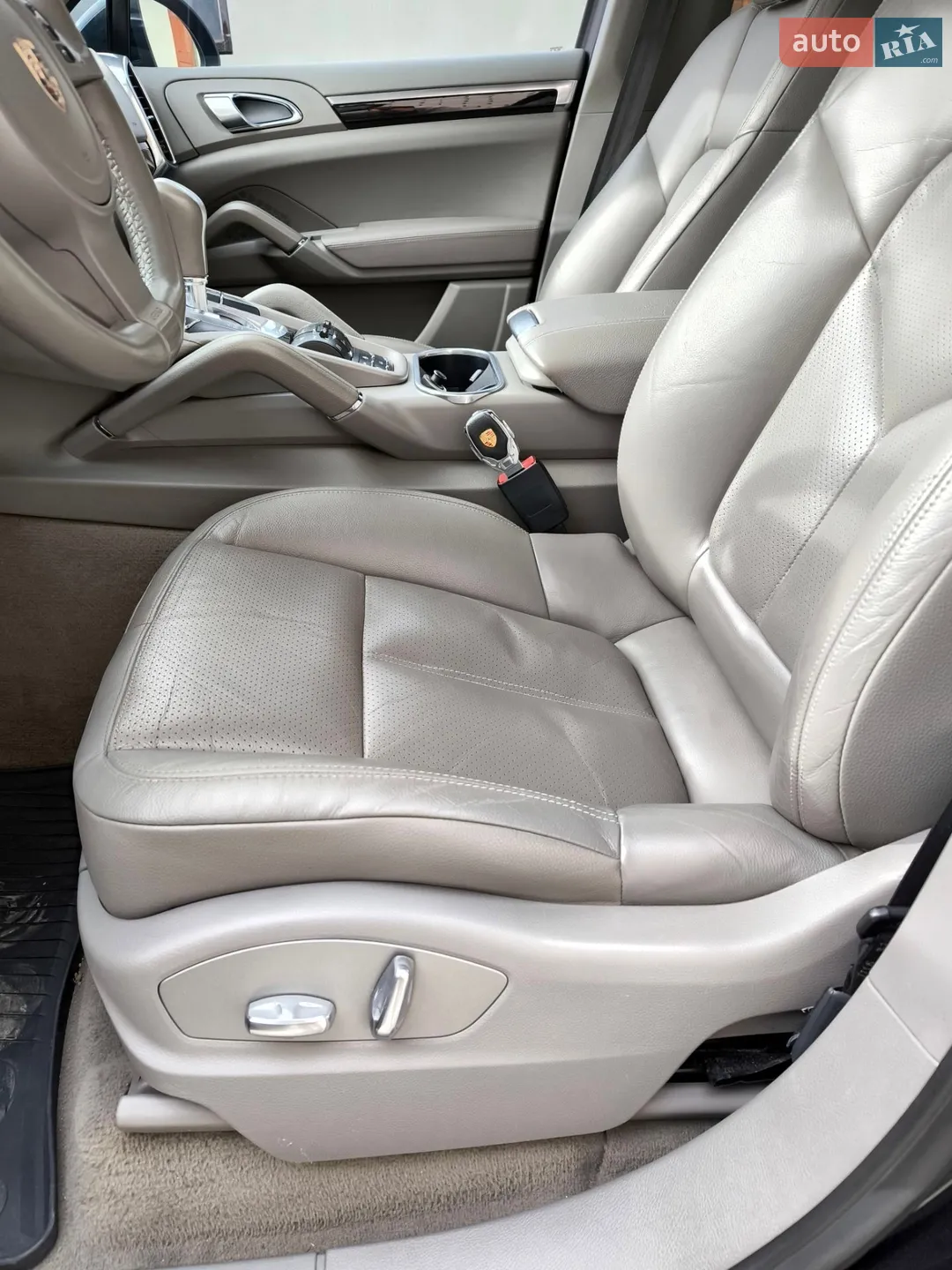 2010 Porsche Cayenne - мініатюра 19