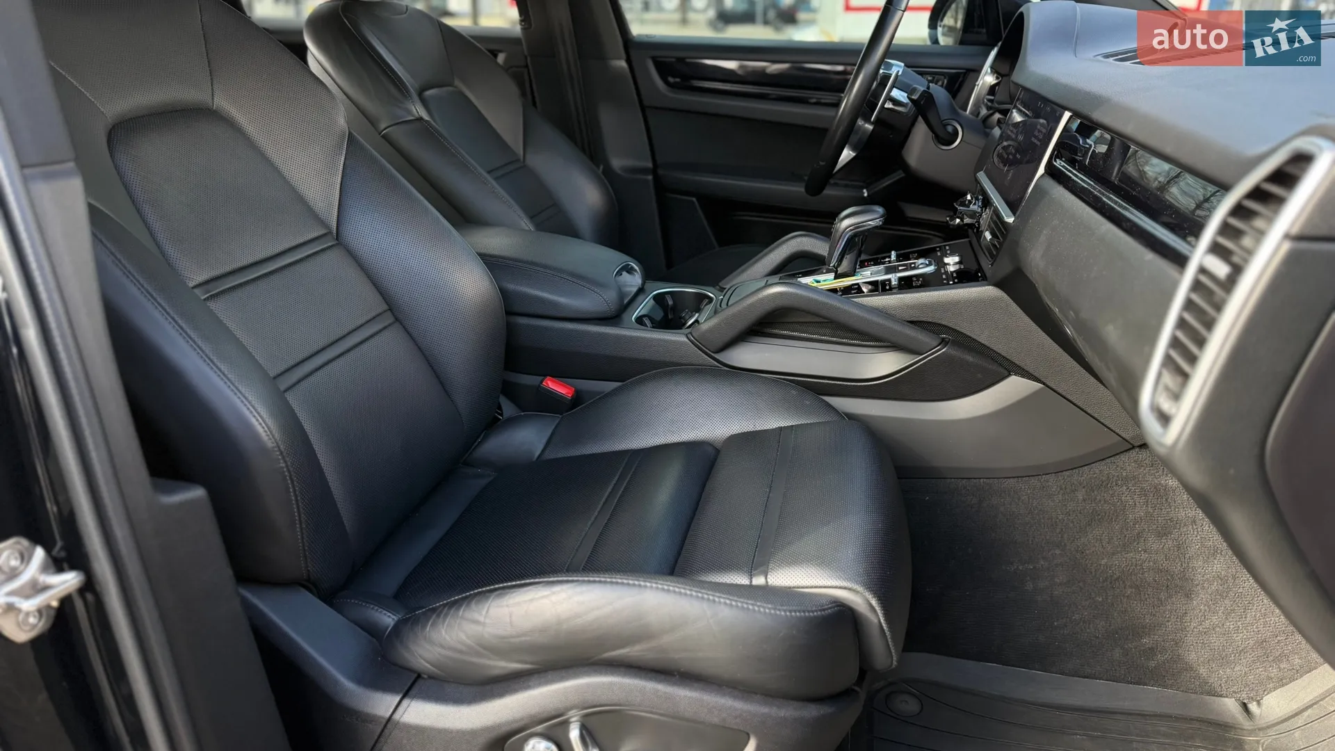2021 Porsche Cayenne - мініатюра 18