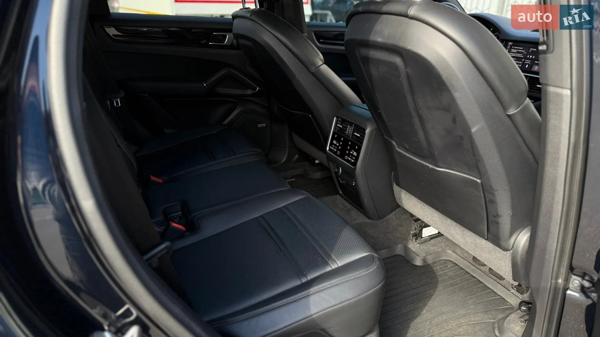 2021 Porsche Cayenne - мініатюра 33