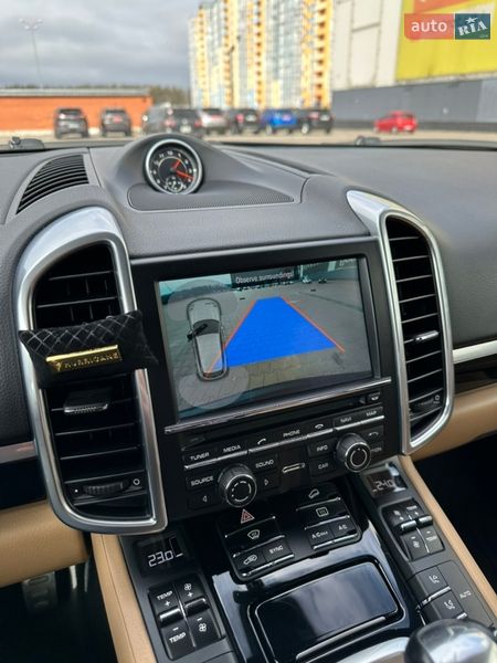 Внедорожник / Кроссовер Porsche Cayenne 2015 в Киеве