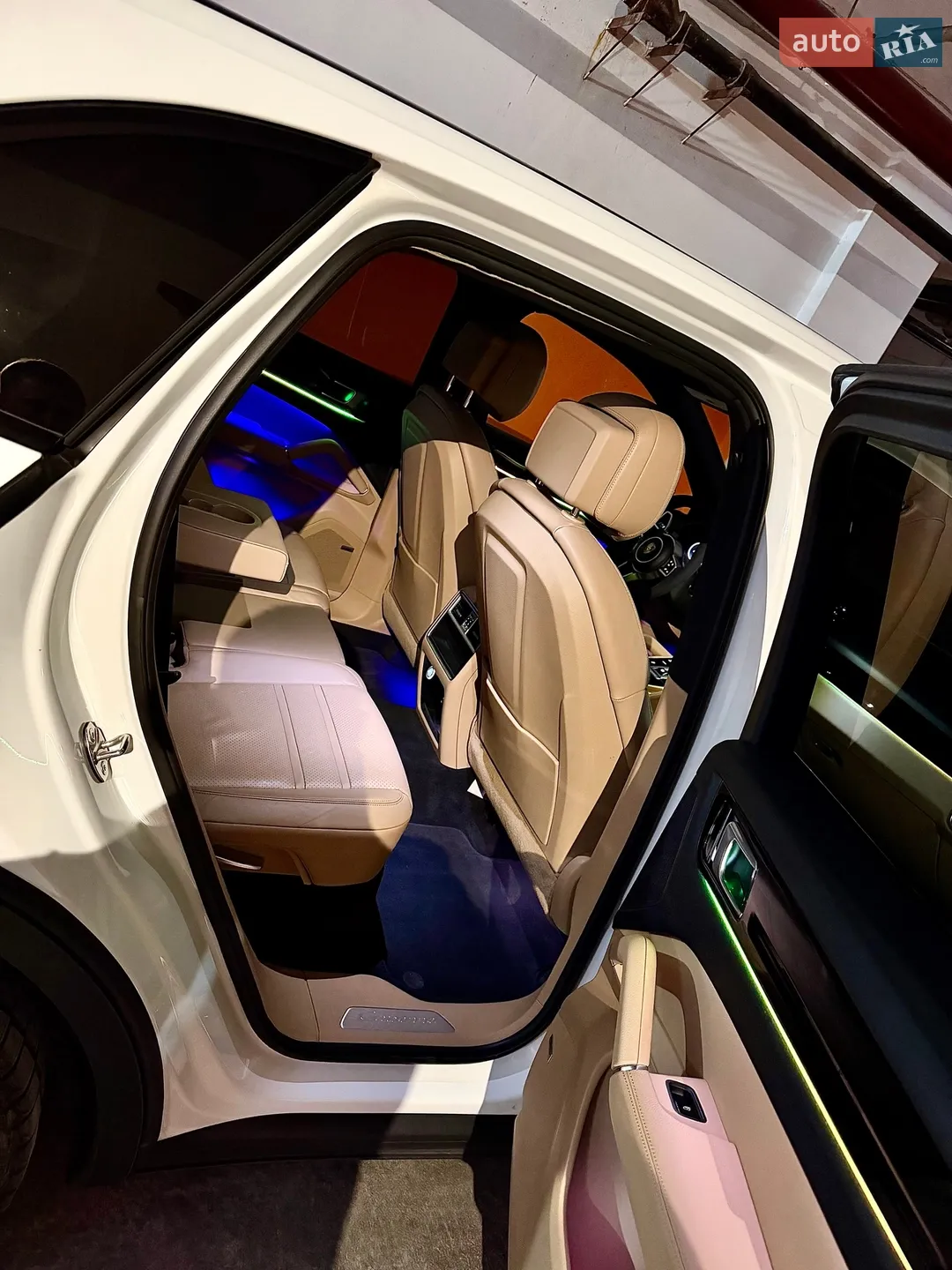 2018 Porsche Cayenne - мініатюра 12