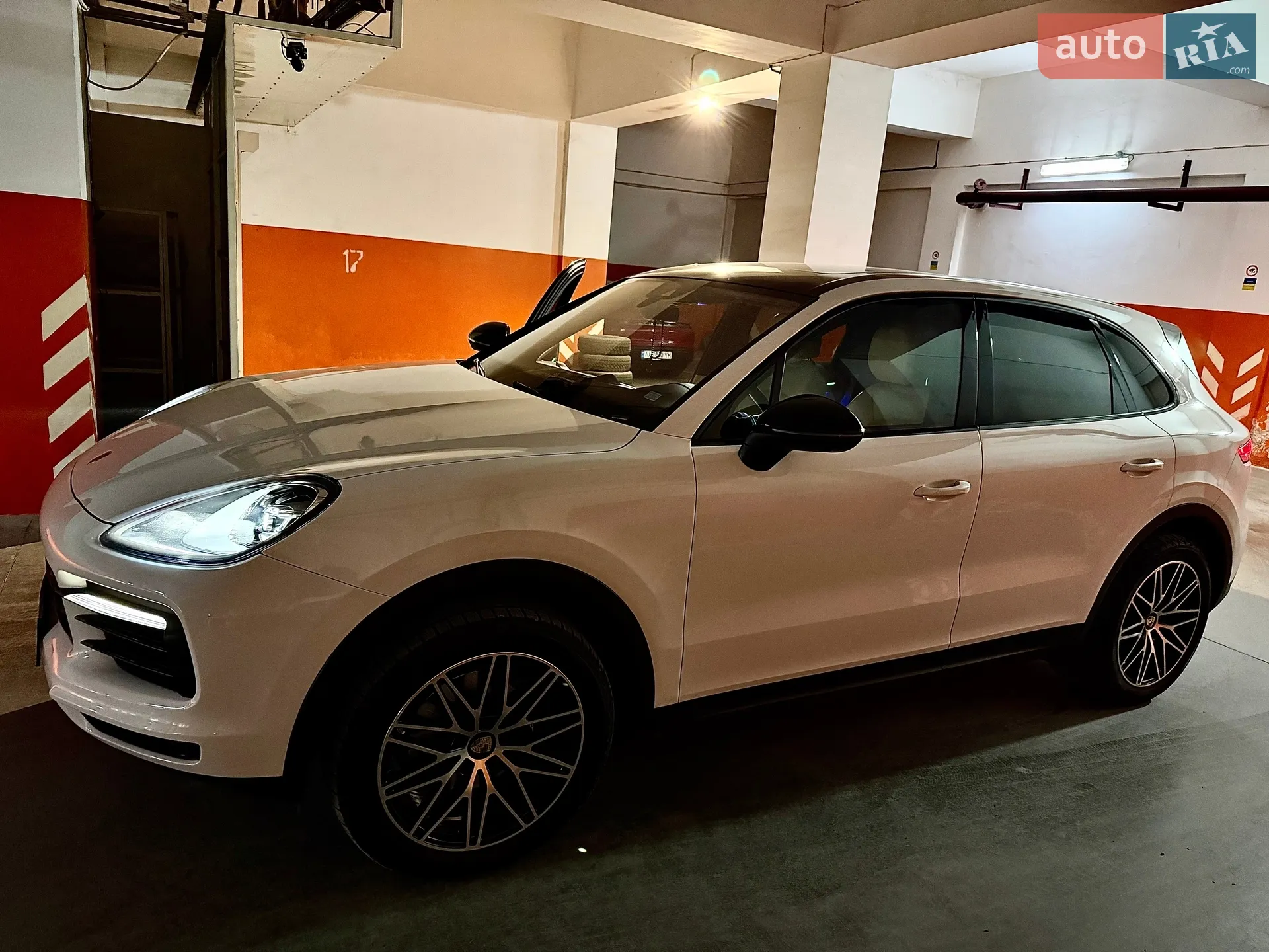 2018 Porsche Cayenne - мініатюра 2
