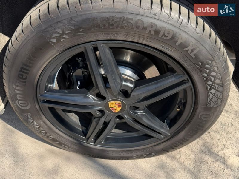 Позашляховик / Кросовер Porsche Cayenne 2016 в Софіївській Борщагівці