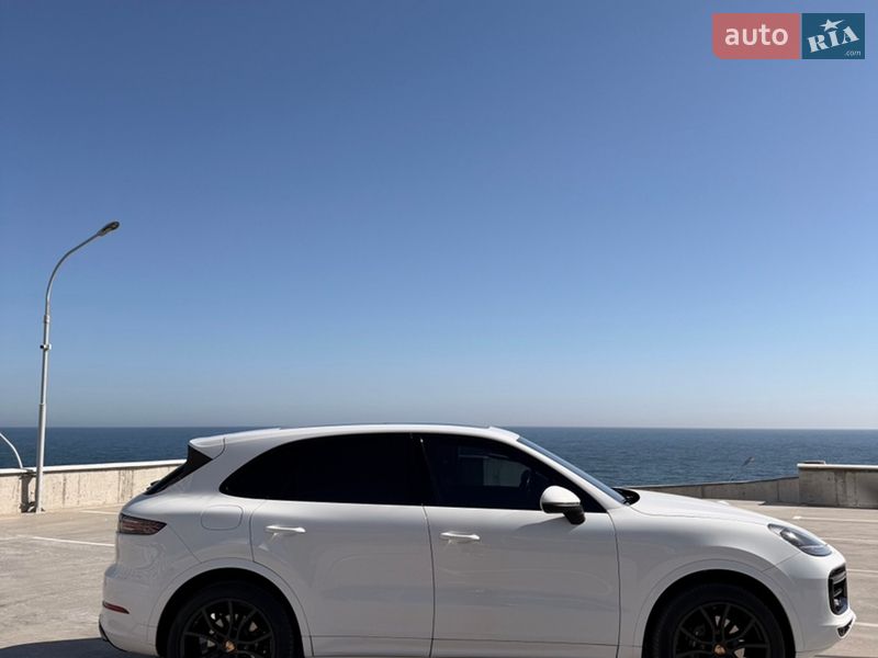Внедорожник / Кроссовер Porsche Cayenne 2019 в Одессе