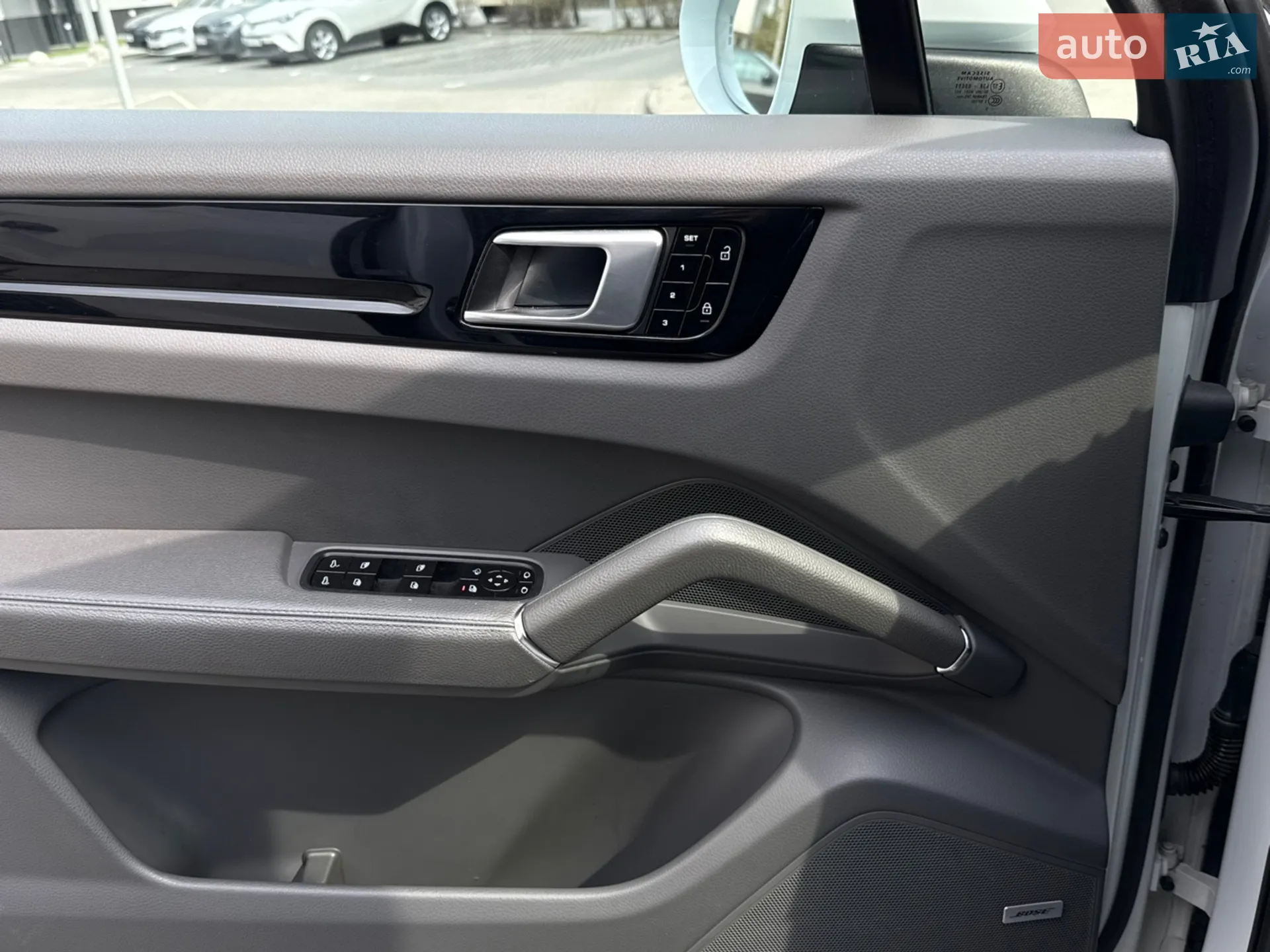 2019 Porsche Cayenne - мініатюра 21