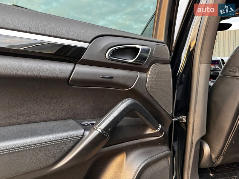 Внедорожник / Кроссовер Porsche Cayenne 2012 в Луцке фото 43 Внедорожник / Кроссовер Porsche Cayenne 2012 в Луцке