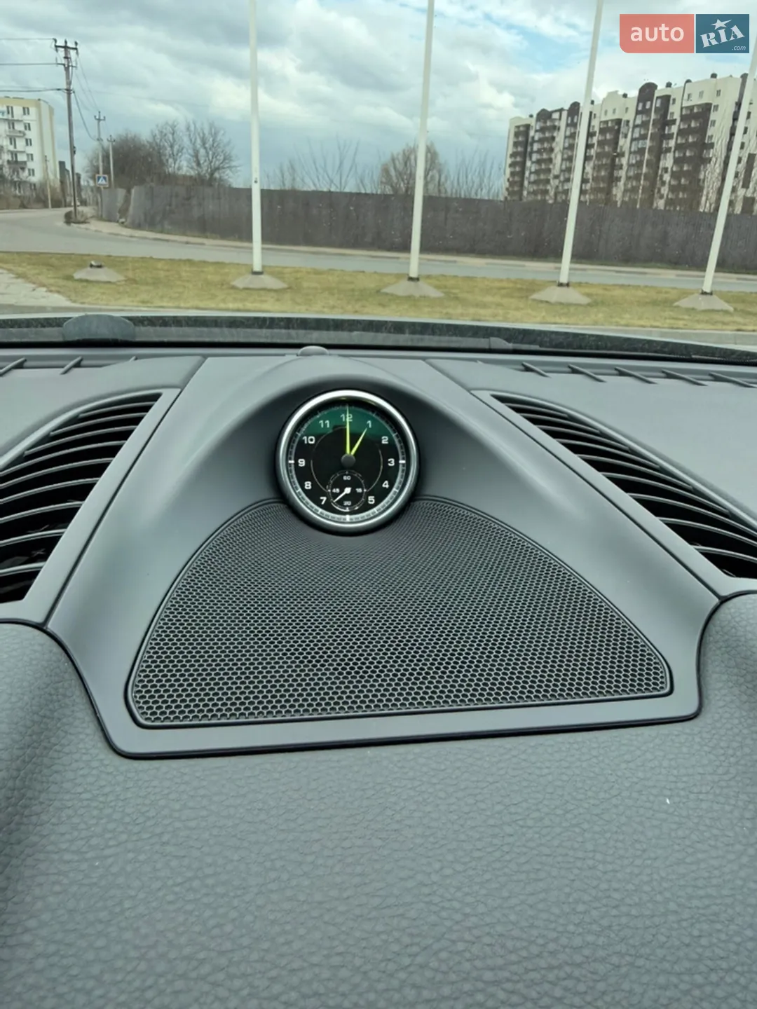 2015 Porsche Cayenne - мініатюра 31