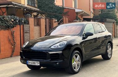 Позашляховик / Кросовер Porsche Cayenne 2015 в Одесі
