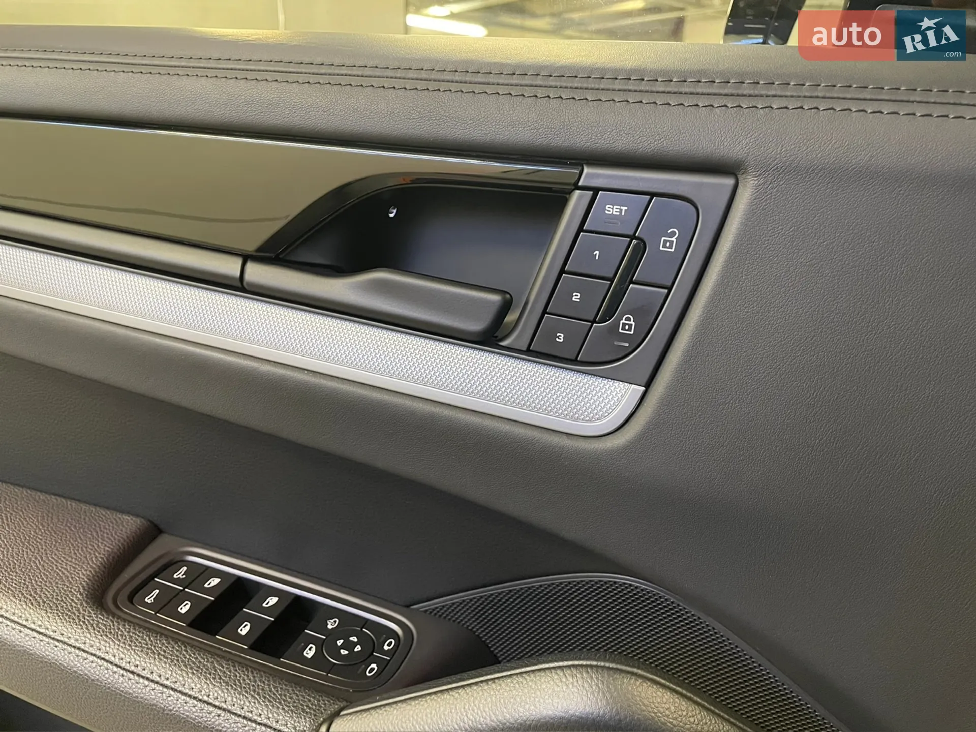2023 Porsche Cayenne - мініатюра 44