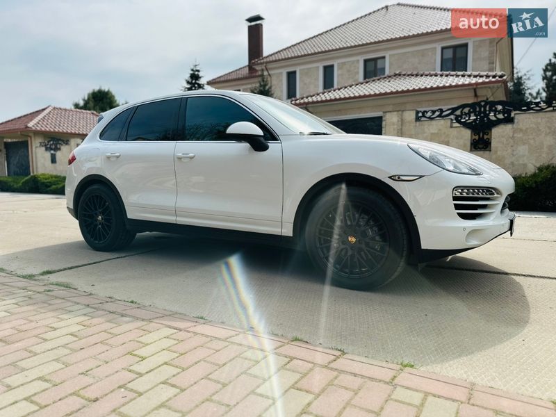 Внедорожник / Кроссовер Porsche Cayenne 2013 в Одессе