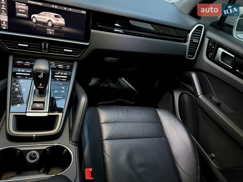 Внедорожник / Кроссовер Porsche Cayenne 2018 в Киеве