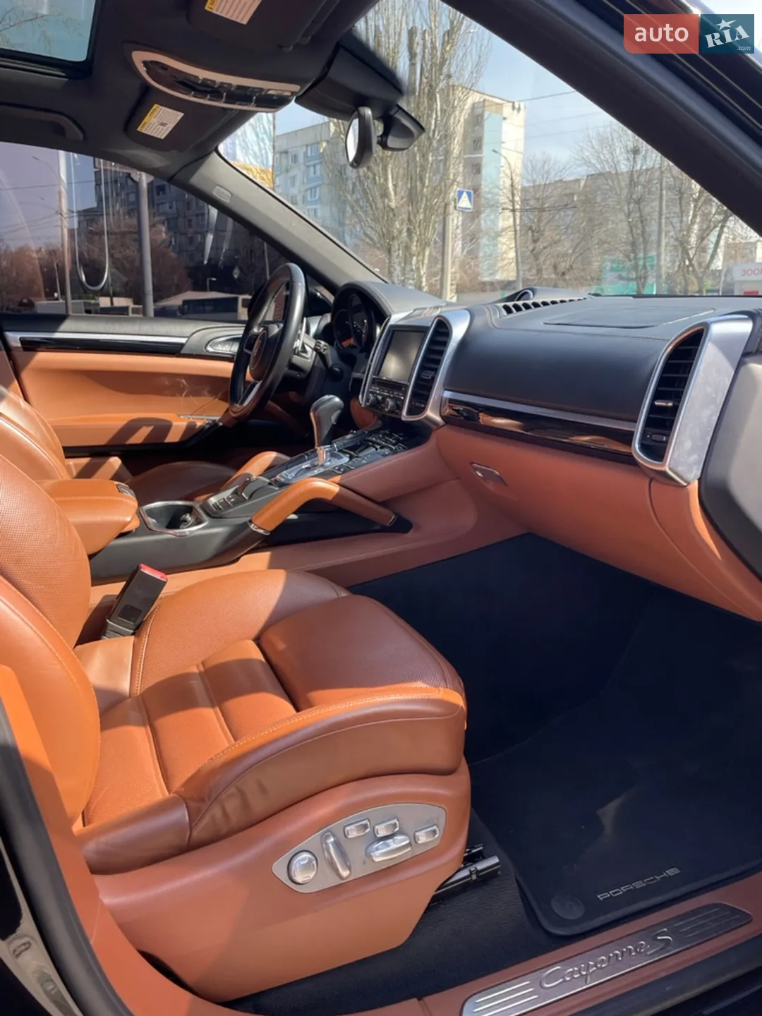 2016 Porsche Cayenne - мініатюра 22