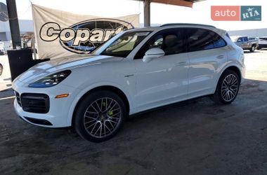Внедорожник / Кроссовер Porsche Cayenne 2021 в Киеве