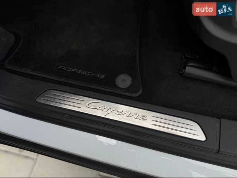 Porsche Cayenne 2015 VIN WP1AA2A20GKA12515 фото оголошення 30 з 111