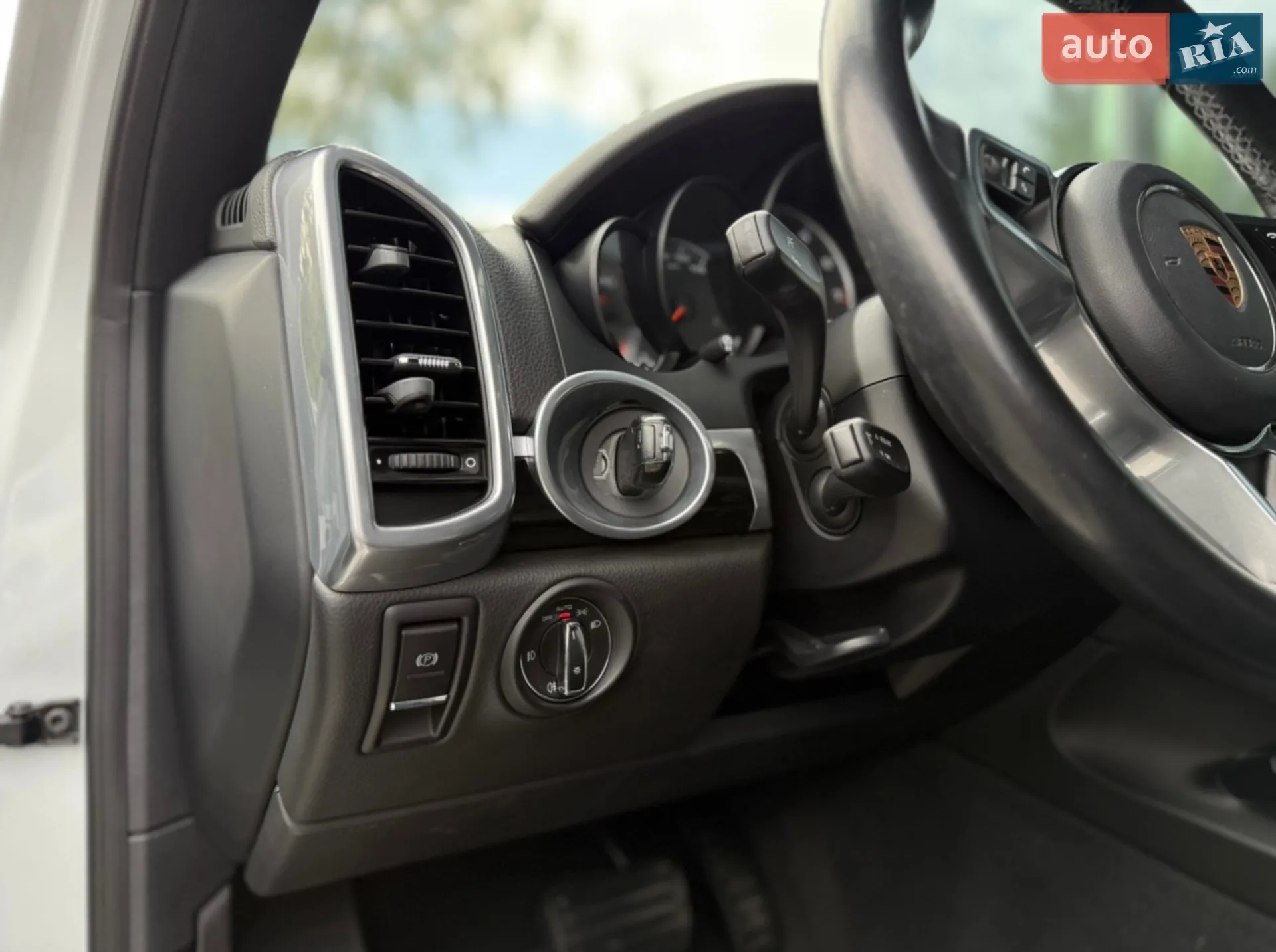 2015 Porsche Cayenne - мініатюра 33