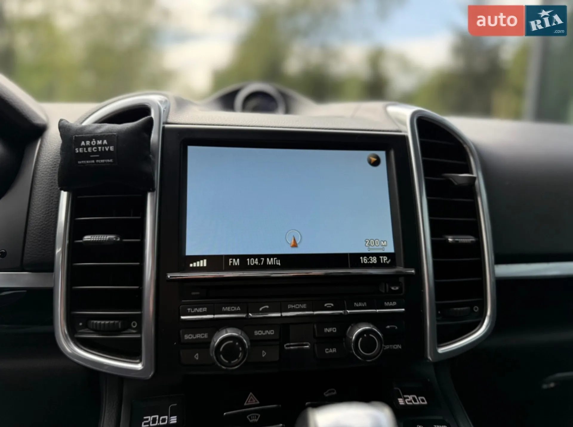 2015 Porsche Cayenne - мініатюра 43
