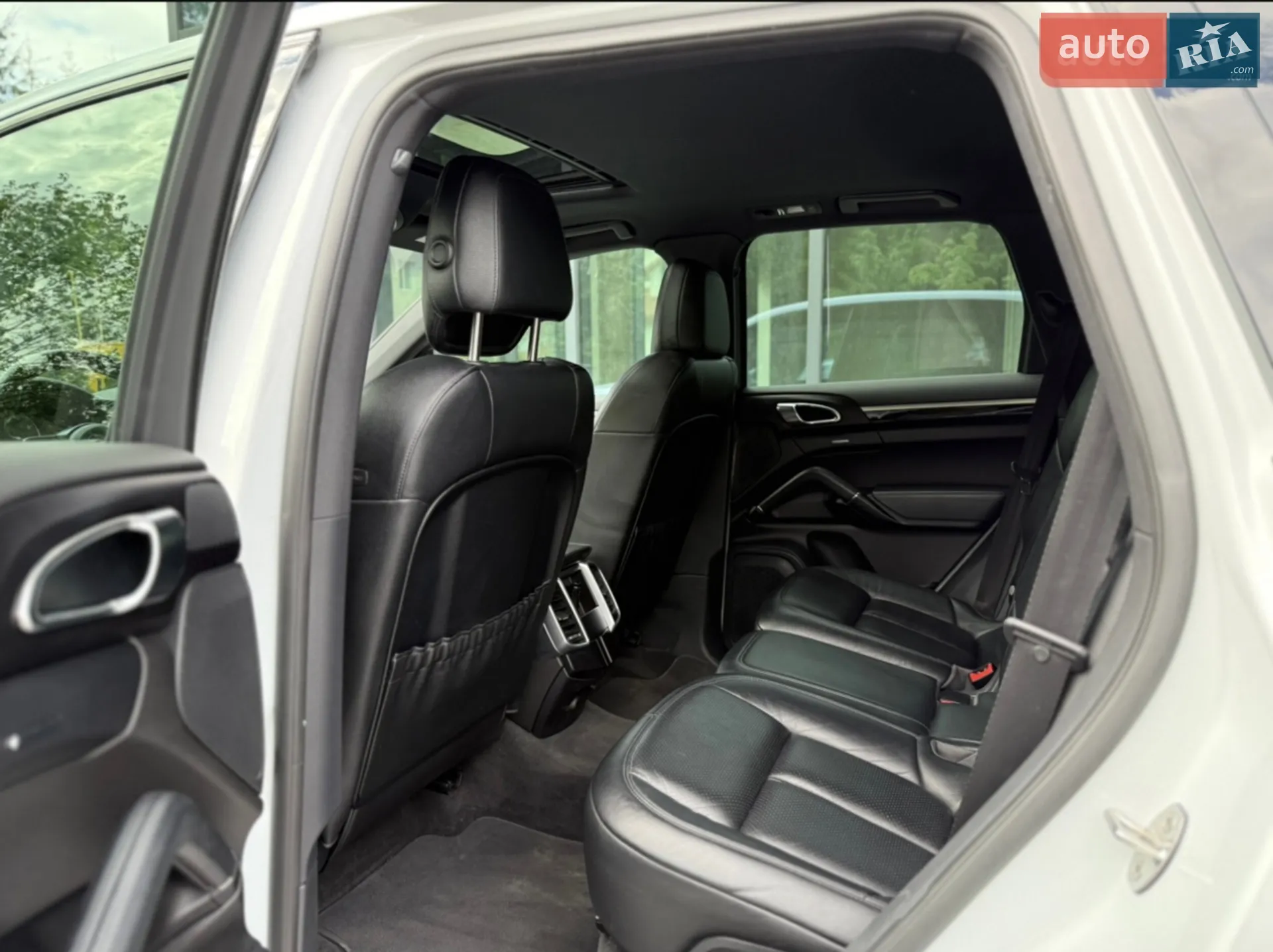 2015 Porsche Cayenne - мініатюра 48