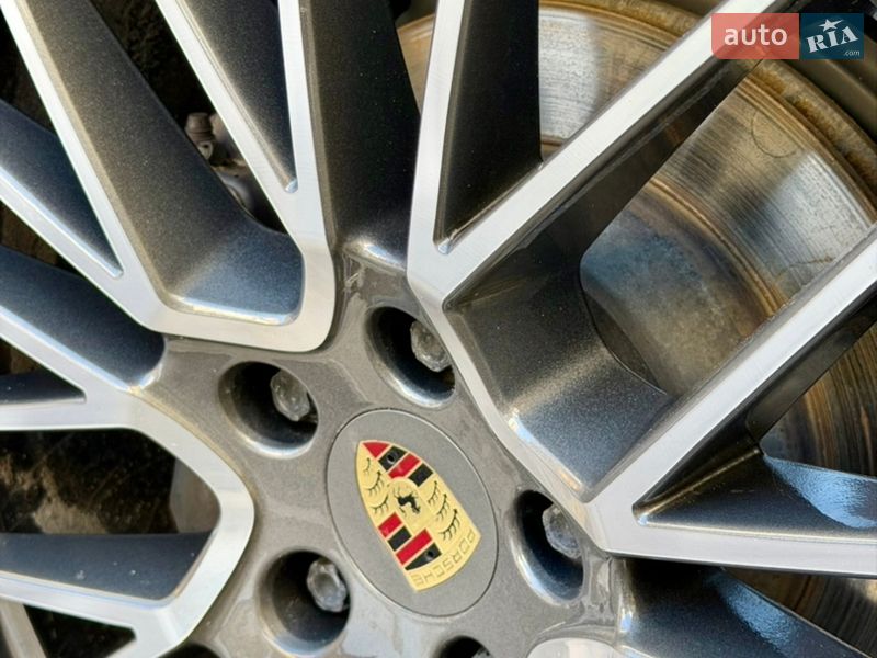 Позашляховик / Кросовер Porsche Cayenne 2022 в Києві