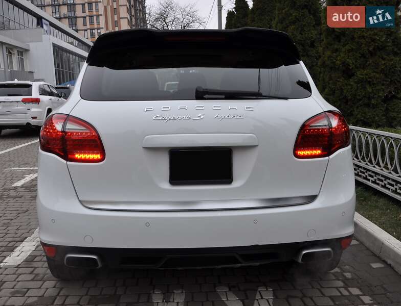 Позашляховик / Кросовер Porsche Cayenne 2012 в Одесі