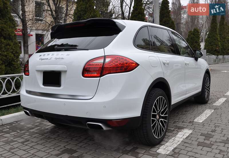 Позашляховик / Кросовер Porsche Cayenne 2012 в Одесі