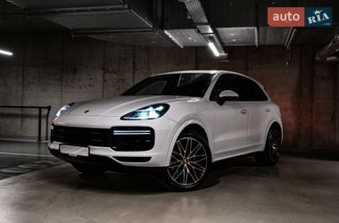 Внедорожник / Кроссовер Porsche Cayenne 2020 в Киеве