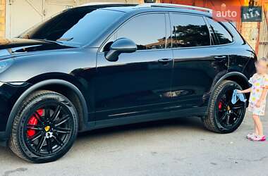 Внедорожник / Кроссовер Porsche Cayenne 2010 в Киеве