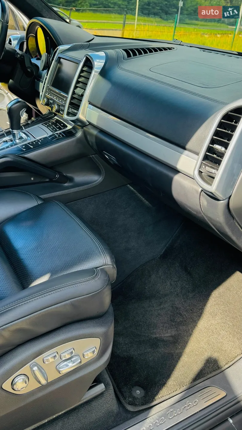 2010 Porsche Cayenne - мініатюра 3