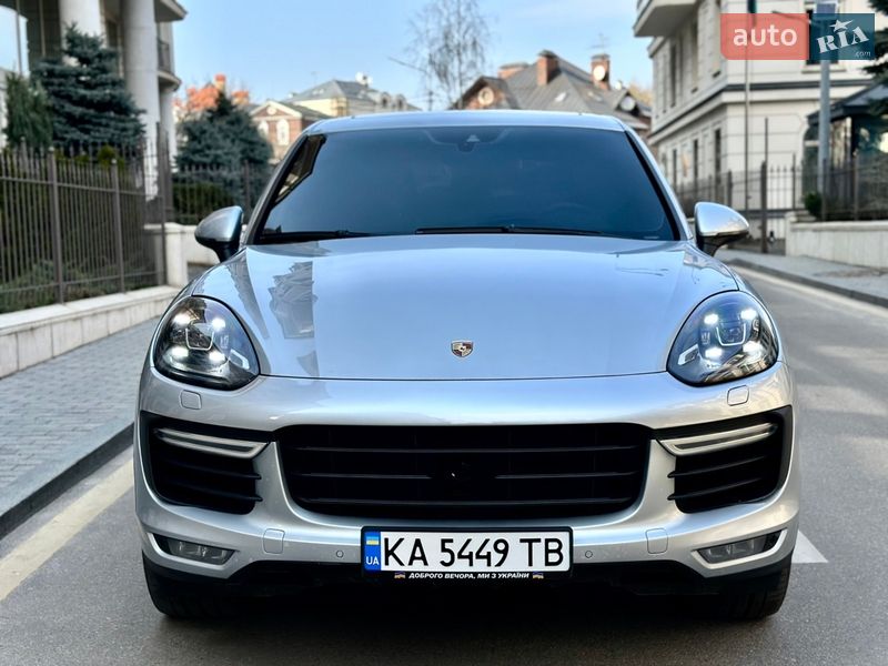 Позашляховик / Кросовер Porsche Cayenne 2015 в Києві