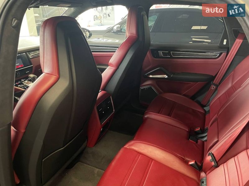 Позашляховик / Кросовер Porsche Cayenne 2019 в Києві